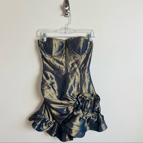 Twelve By Twelve Gold ColorShift Bustier Hook Floral Embellished Mini Dress - Picture 3 of 9